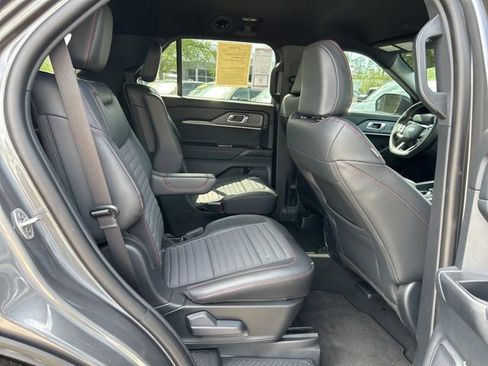 Certified 2026 Ford Explorer ST-Line w/ ST-Line Street Pack RWD image 16