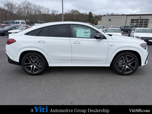 New 2026 Mercedes-Benz GLE 53 AMG 4MATIC Coupe image 9
