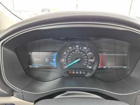 Used 2018 Ford Fusion SE FWD image 23