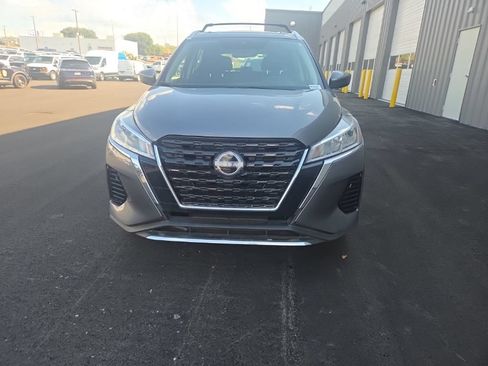 Used 2024 Nissan Kicks SV w/ Interior Electronics Package FWD image 5