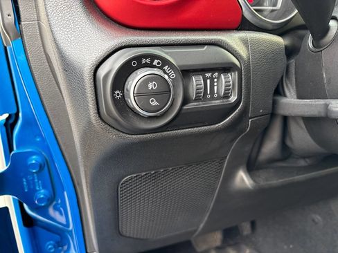 Used 2021 Jeep Gladiator Rubicon AWD/4WD image 14