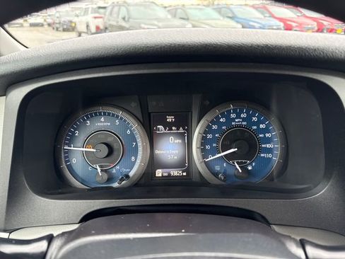 Used 2018 Toyota Sienna LE image 14