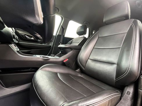 Certified 2022 GMC Terrain SLT image 10