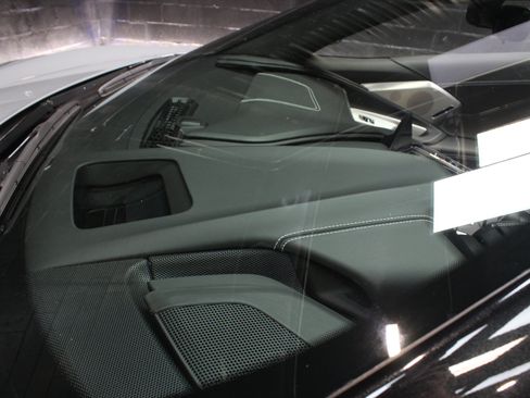 Used 2024 Chevrolet Corvette Stingray Premium Conv w/ Z51 Performance Package RWD image 34