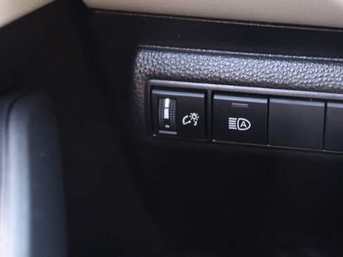 Used 2022 Toyota Corolla LE FWD image 18