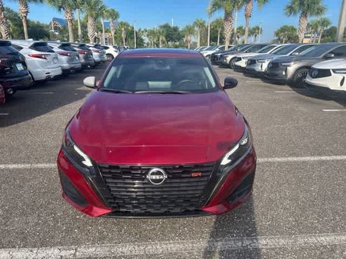 Used 2023 Nissan Altima 2.5 SR w/ SR Premium Package FWD image 6