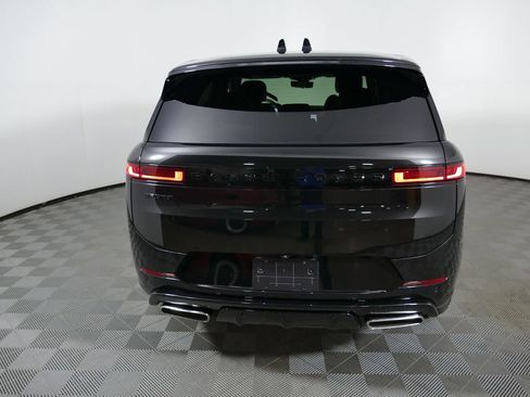 Used 2025 Land Rover Range Rover Sport Dynamic SE AWD/4WD image 4