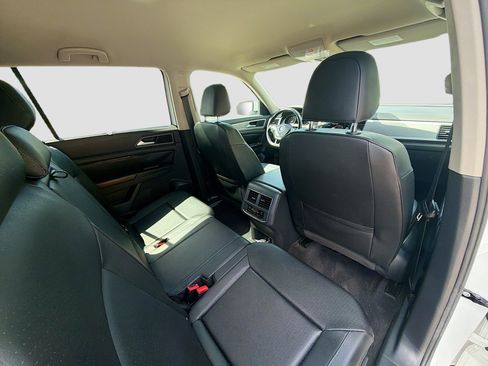 Used 2018 Volkswagen Atlas SE image 29