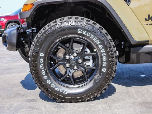 New 2026 Jeep Gladiator Sport AWD/4WD image 11