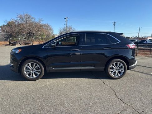 Used 2024 Ford Edge Titanium image 5
