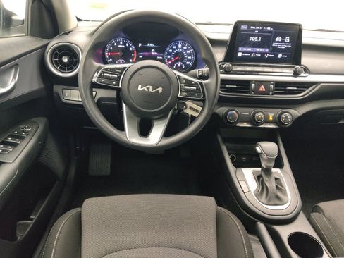 Used 2022 Kia Forte LXS FWD image 22