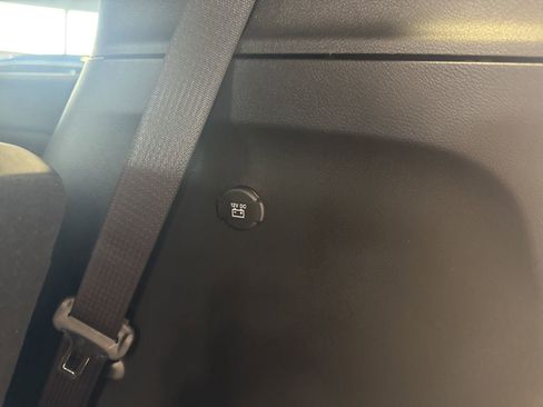 New 2025 Chrysler Pacifica Select FWD image 49