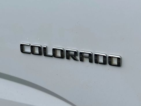 Used 2018 Chevrolet Colorado W/T w/ WT Convenience Package AWD/4WD image 9