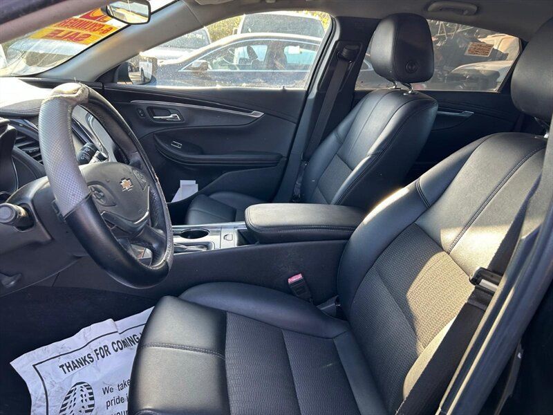Used 2018 Chevrolet Impala LT FWD image 23