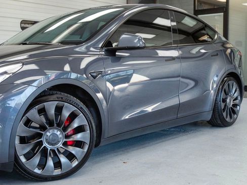 Used 2020 Tesla Model Y Performance image 12