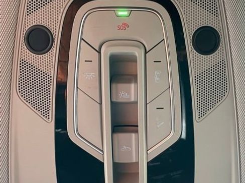 Used 2021 Audi e-tron Premium w/ Convenience Plus Package image 23