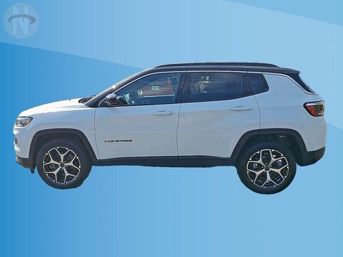 Used 2025 Jeep Compass Limited AWD/4WD image 5