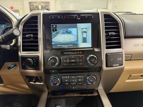 Used 2018 Ford F350 Lariat w/ Lariat Ultimate Package AWD/4WD image 22