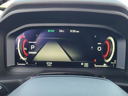 Certified 2025 Nissan Rogue Platinum w/ Platinum Premium Package FWD image 11