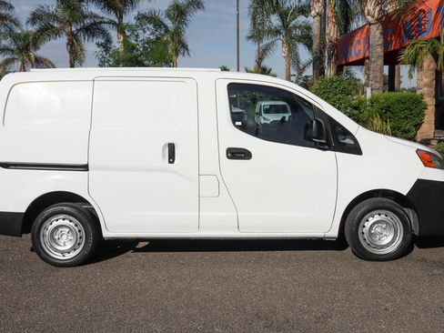 Used 2018 Nissan NV200 S w/ Cruise Control Package image 11