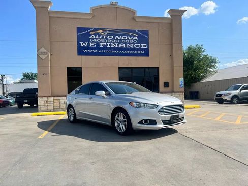 Used 2014 Ford Fusion SE w/ Equipment Group 202A FWD image 1