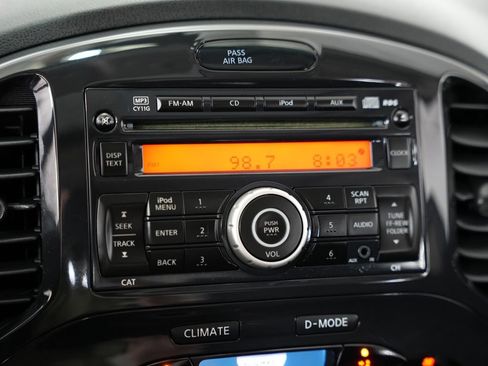 Used 2013 Nissan Juke SV AWD/4WD image 19