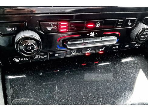 Used 2024 Jeep Grand Cherokee Altitude image 30