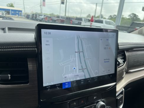 Used 2024 Ford Expedition Max Limited image 25