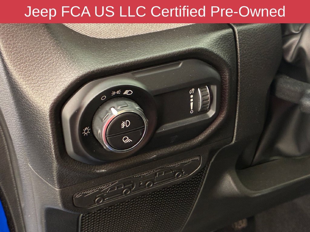 Used 2025 Jeep Gladiator Sport AWD/4WD image 18