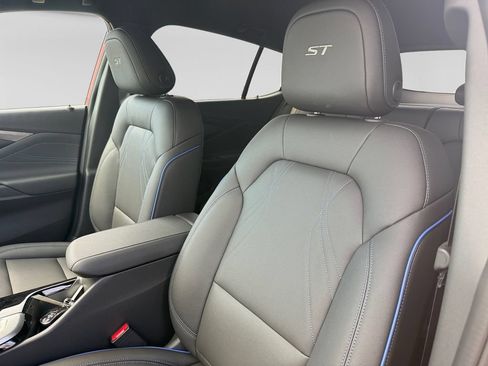 New 2026 Buick Envista Sport Touring w/ Convenience I Package FWD image 17