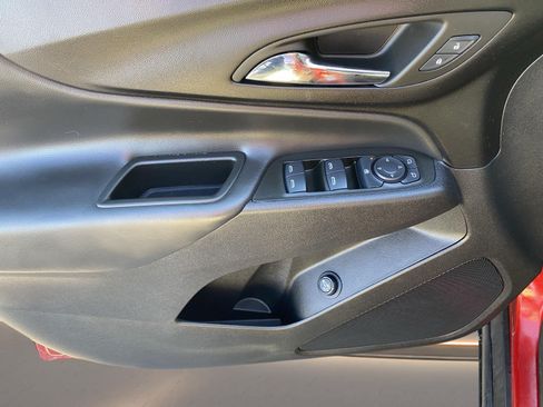 Used 2024 Chevrolet Equinox LT AWD/4WD image 16