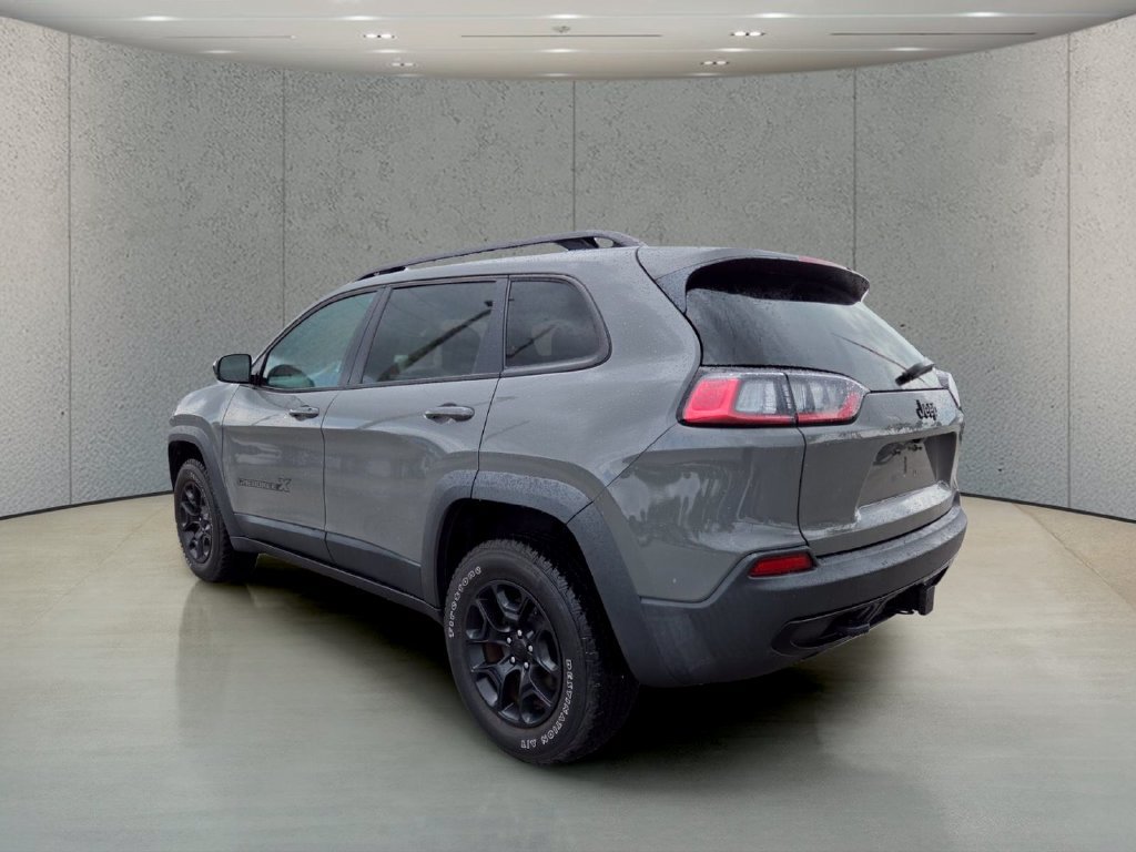 Used 2022 Jeep Cherokee Latitude w/ Trailer Tow Group AWD/4WD image 8