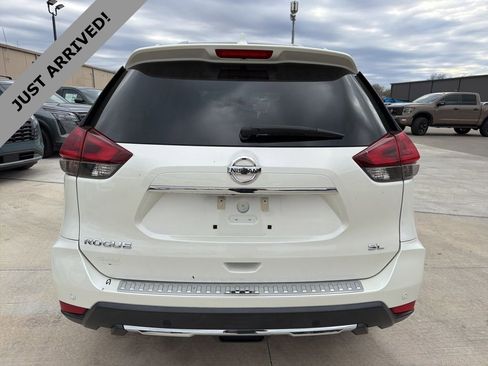 Certified 2019 Nissan Rogue SL w/ Premium Package image 6