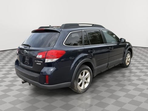 Used 2014 Subaru Outback 2.5i Limited w/ Moonroof Package AWD/4WD image 7
