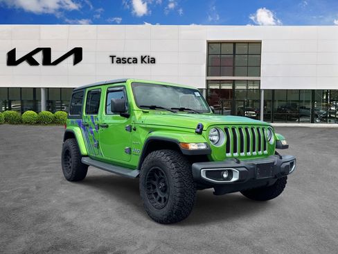 Used 2018 Jeep Wrangler Unlimited Sahara AWD/4WD image 1