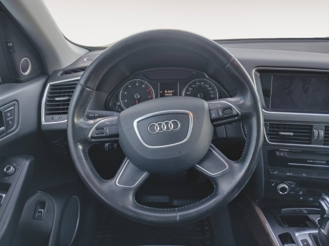 Used 2016 Audi Q5 2.0T Premium Plus w/ Technology Package AWD/4WD image 12