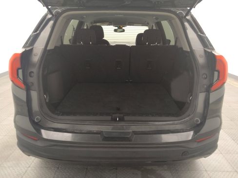 Used 2020 GMC Terrain SLE FWD image 29