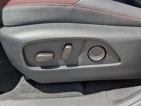 New 2026 Chevrolet Equinox RS w/ Convenience Package III FWD image 17