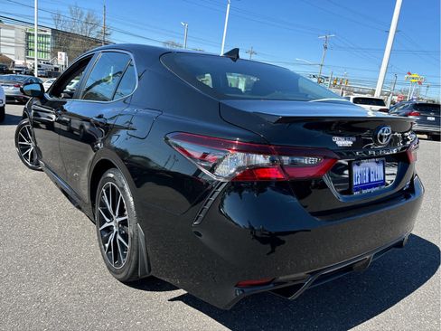 Used 2023 Toyota Camry SE w/ Cold Weather Package AWD/4WD image 28