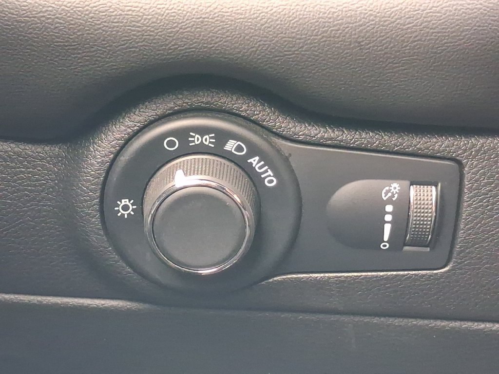 Used 2025 Dodge Durango GT RWD image 5