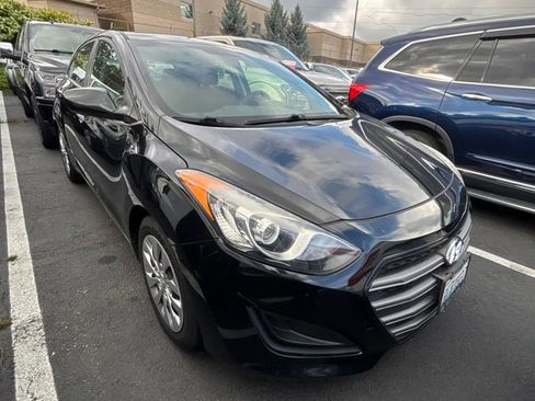 Used 2016 Hyundai Elantra GT FWD image 4