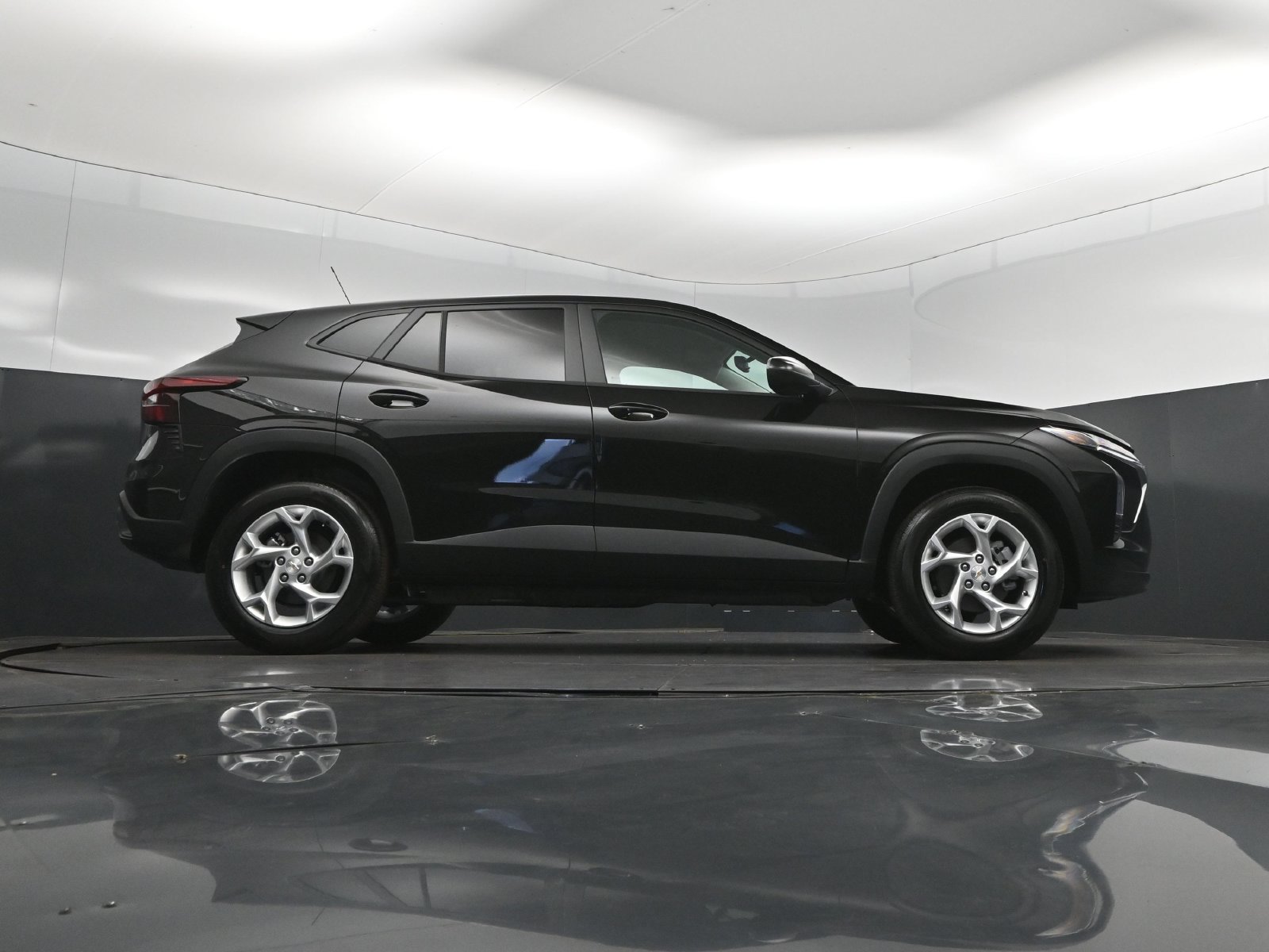 New 2026 Chevrolet Trax LS w/ LS Convenience Package FWD image 43