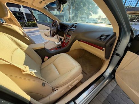 Used 2011 Lexus ES 350 image 19