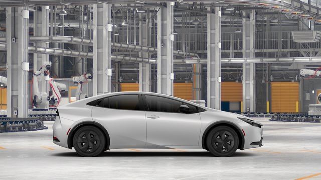 New 2027 Toyota Prius LE FWD image 14