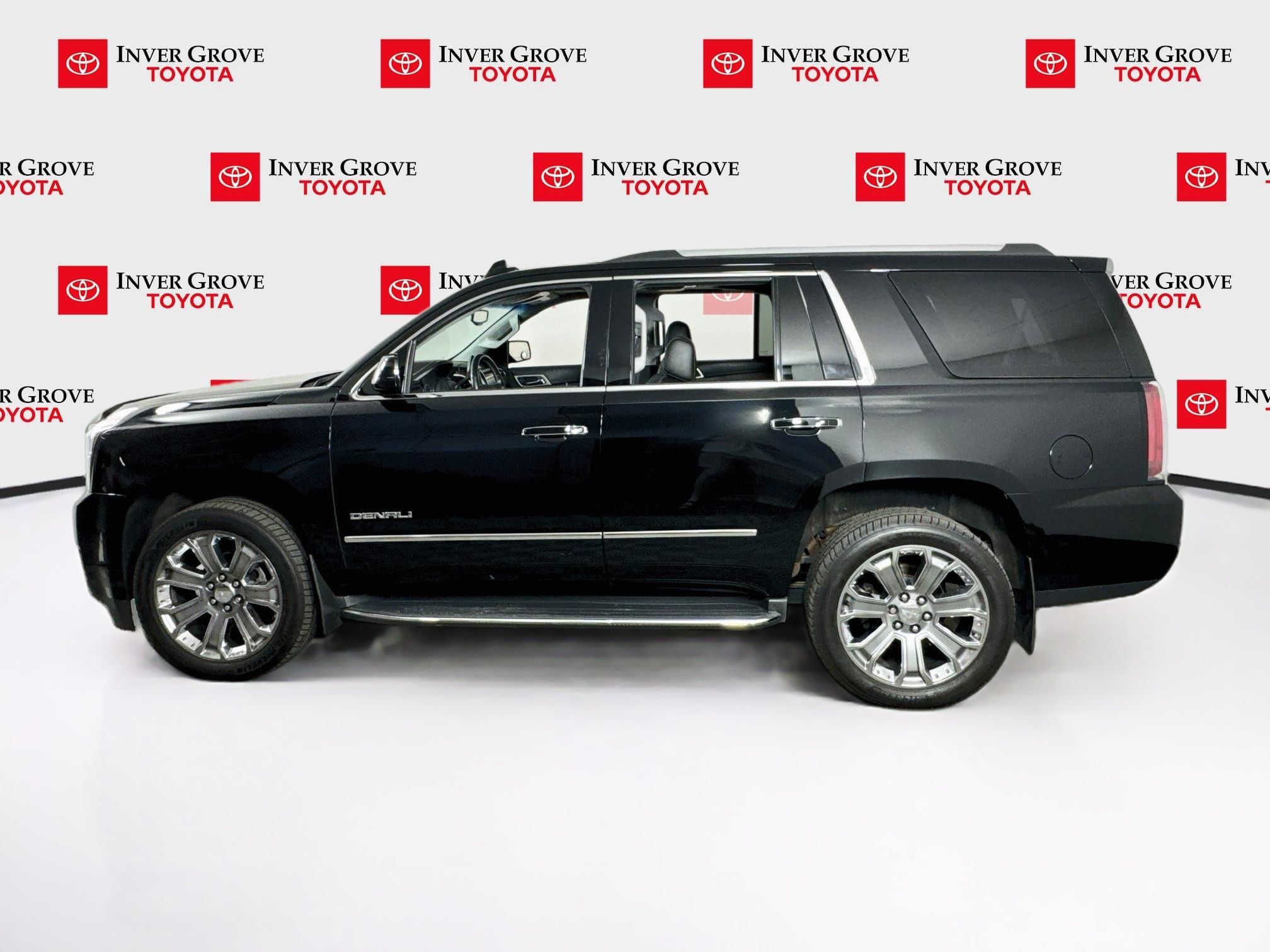 Used 2016 GMC Yukon Denali w/ Open Road Package AWD/4WD image 8