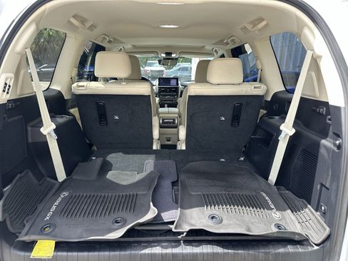 Used 2023 Lexus GX 460 Premium w/ Accessory Package AWD/4WD image 19
