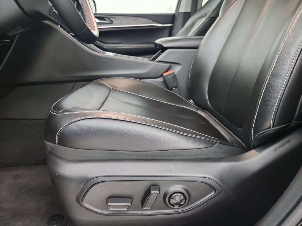Certified 2023 Jeep Grand Cherokee Limited AWD/4WD image 22