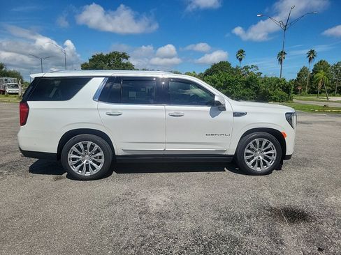 Used 2024 GMC Yukon Denali w/ Denali Reserve Package AWD/4WD image 5