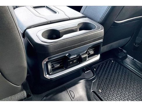 Used 2022 GMC Sierra 3500 AT4 w/ Gooseneck/5TH Wheel Package image 11