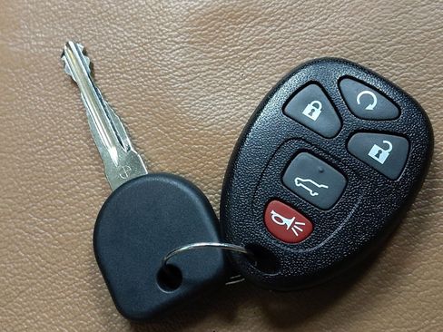 Used 2015 Buick Enclave Leather FWD image 32